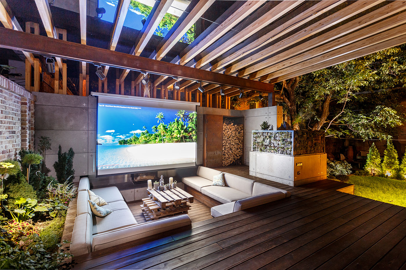 Outdoor project in Hollywood
