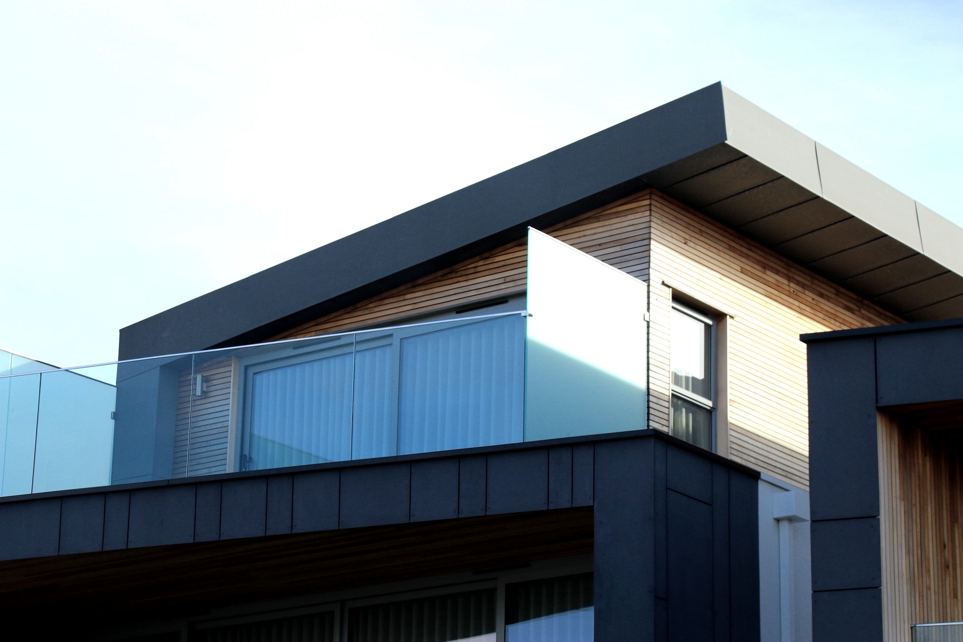15 Questions to Ask Before You Hire a Roofing Contractor